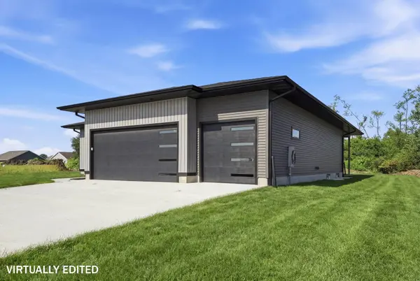 4713 Luke ST, Cedar Falls, IA 50613