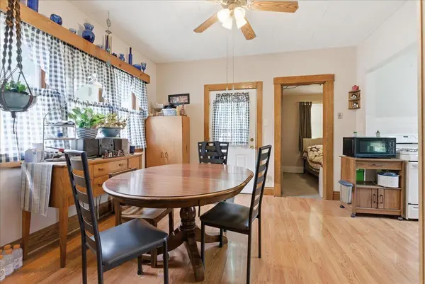 2227 E 4th ST, Waterloo, IA 50703
