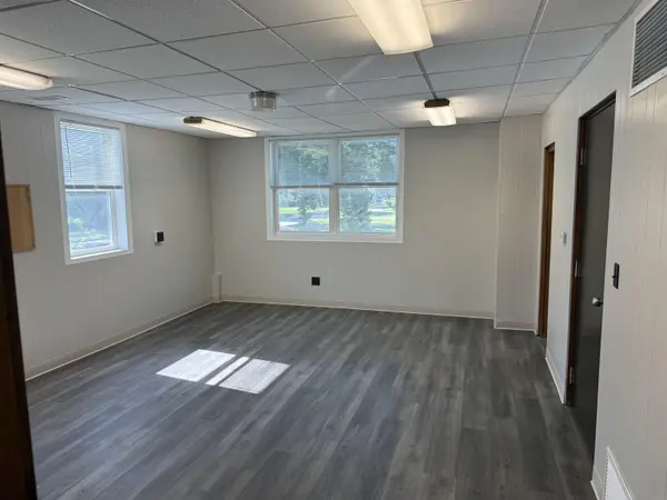 517 Rhey St, Waterloo, IA 50703