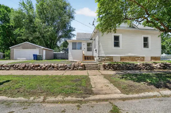 499 Columbia ST, Waterloo, IA 50703