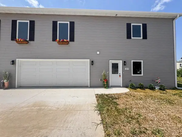 204 NW 3rd ST, Waukon, IA 52172