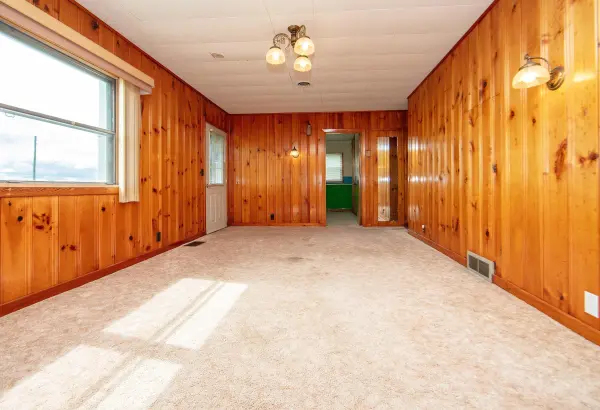 1914 Piedmont AVE, Tripoli, IA 50676