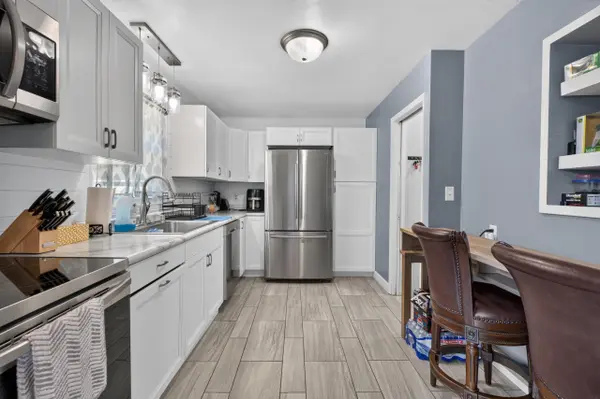 1306 W 6th ST, Cedar Falls, IA 50613