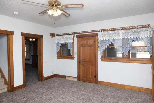 111 S Lawler ST, Postville, IA 52162