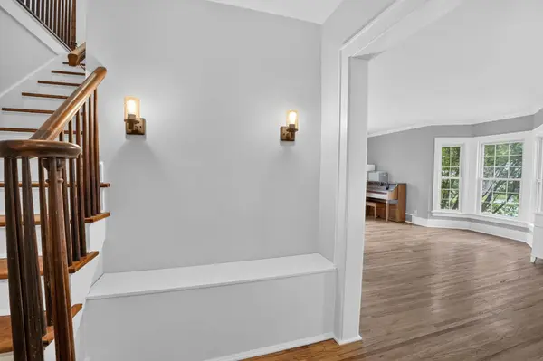 304 Columbia CIR, Waterloo, IA 50701