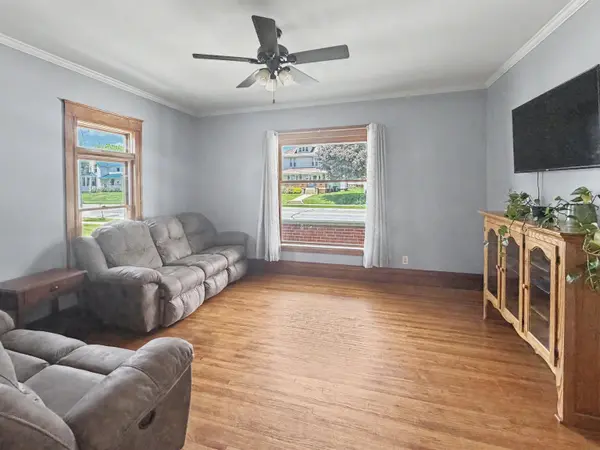 512 W Main ST, Waukon, IA 52172