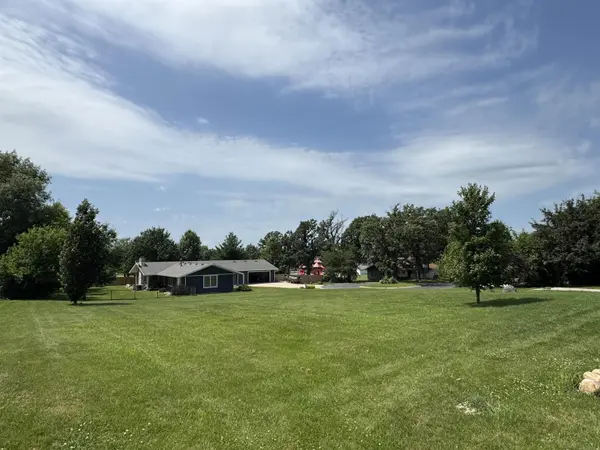 709 6th ST, Parkersburg, IA 50665