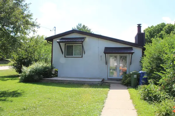 811 Beck ST, Charles City, IA 50616