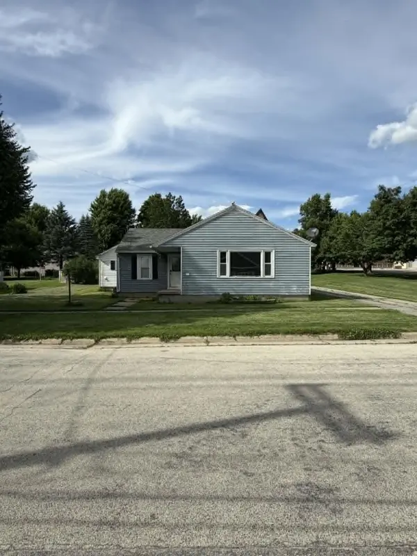 313 W Spring ST, Strawberry Point, IA 52076