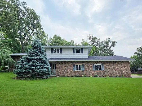 22118 181st AVE, Manchester, IA 52057