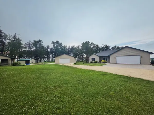 3333 220th ST, Masonville, IA 50654
