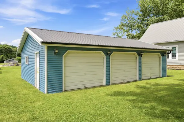 14 Greene ST, Walker, IA 52352