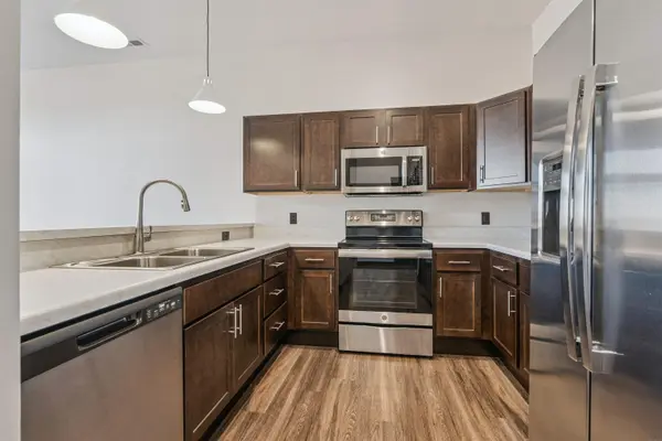 120 Twin Steeples Circle NE #210, Dyersville, IA 52040