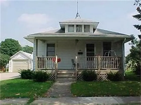 656 N Cedar ST, Monticello, IA 52310