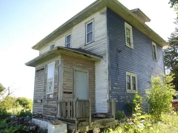 8321 L AVE, Fayette, IA 52142