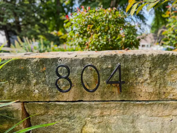 804 Walden LN, Grundy Center, IA 50638