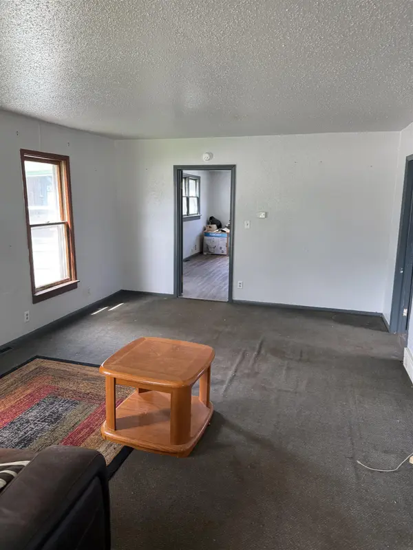 208 S. Canfield St., Dunkerton, IA 50626