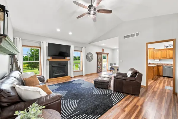 313 TUMBLEWEED TRL, Waverly, IA 50677