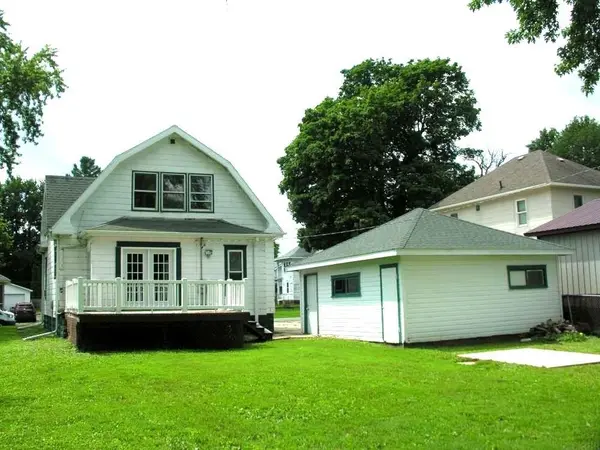 214 E Walnut ST, Manly, IA 50456