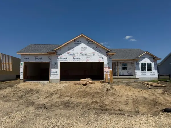 2729 Amber Valley RD, Cedar Falls, IA 50613