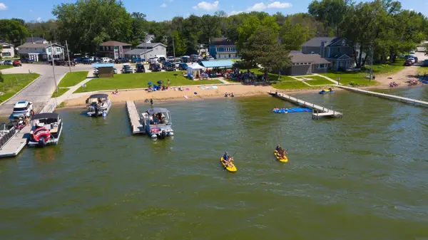 15385 Crane ST, Clear Lake, IA 50428