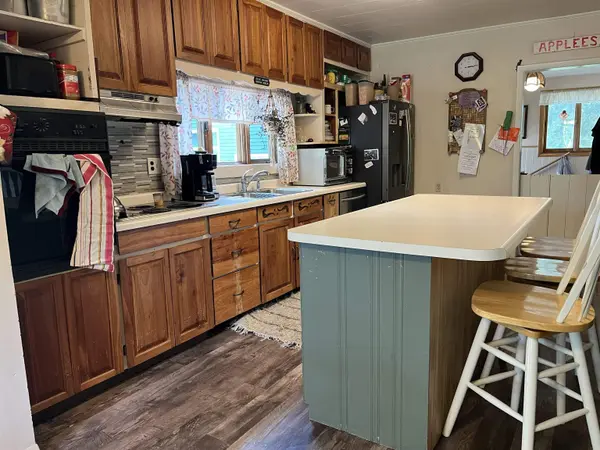8444 Cherry ST, Lime Springs, IA 52155