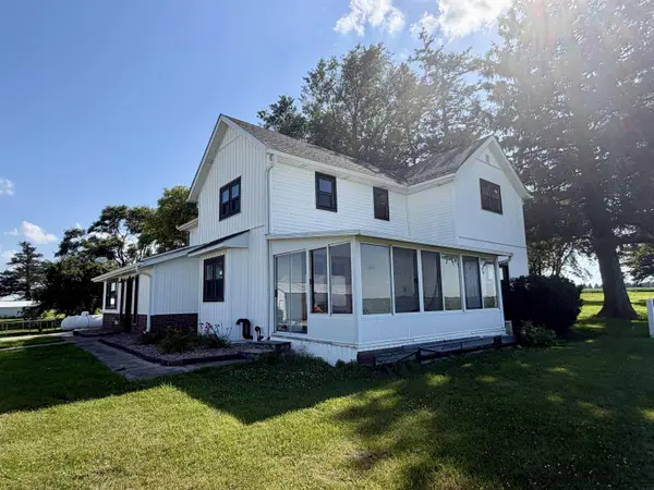 13498 Westbrook, Aplington, IA 50604