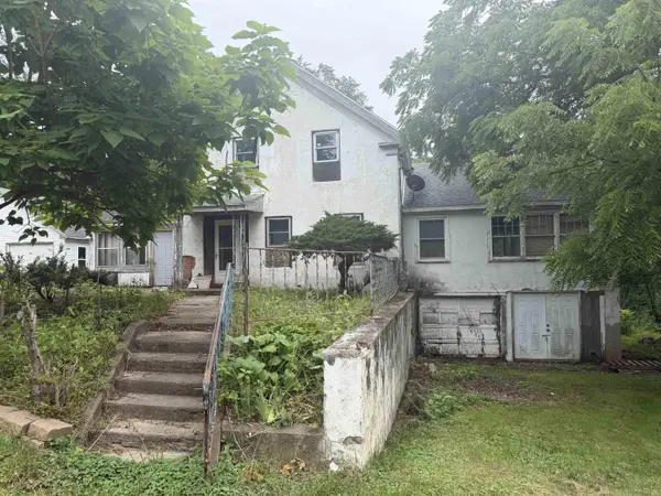402 W Main St, Steamboat Rock, IA 50672