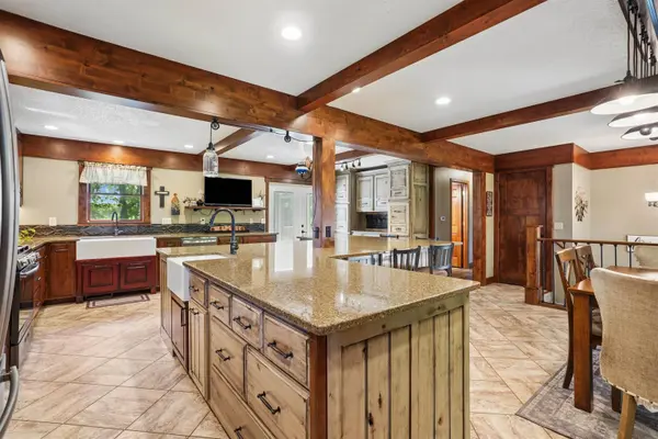 2317 S Frederick AVE, Oelwein, IA 50662