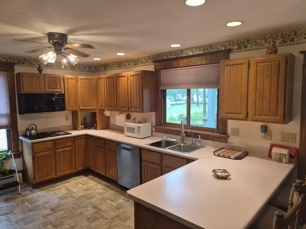 107 Park AVE, Strawberry Point, IA 52076