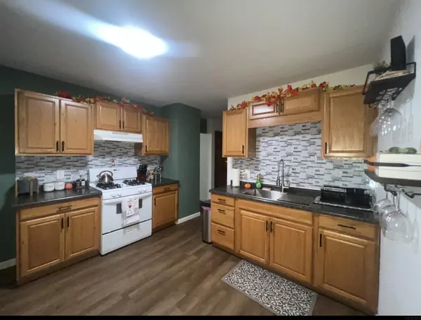 225 Toneff DR, Elk Run Heights, IA 50707
