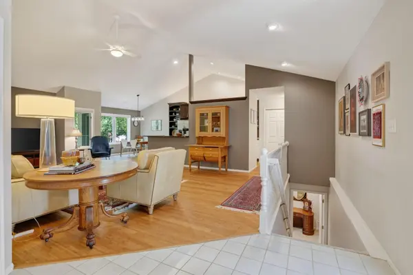 1006 NW 7th AVE, Waverly, IA 50677