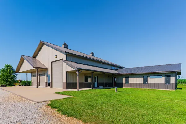 1275 258th ST, Decorah, IA 52101