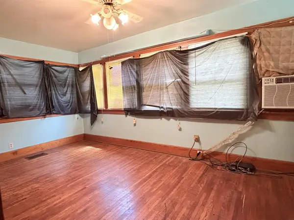 79 E Parker ST, Waterloo, IA 50703