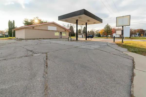 606 N 218 HWY, Laporte City, IA 50651