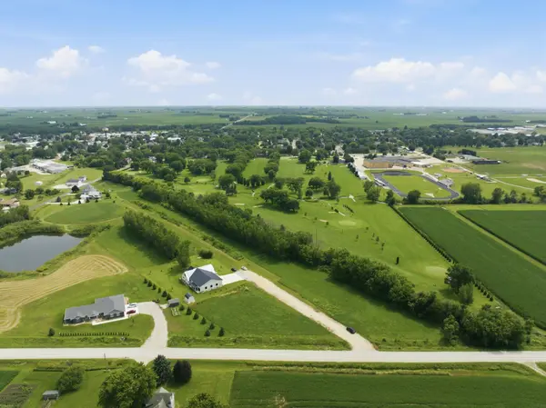 360 Yard Drive, Sumner, IA 50674