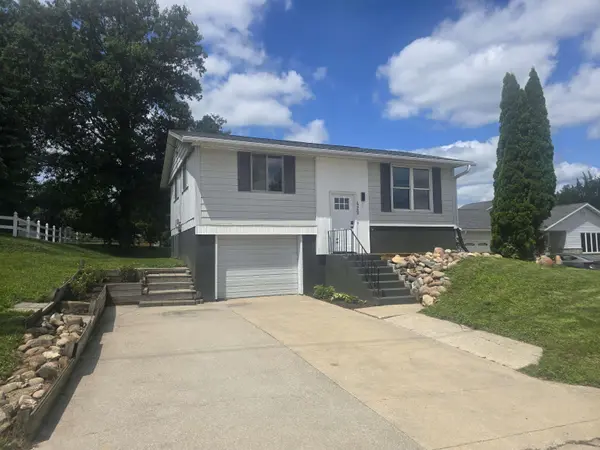 429 N Pine ST, West Union, IA 52175