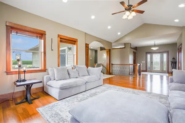 7525 E Bennington RD, Dunkerton, IA 50626