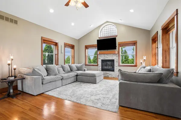 7525 E Bennington RD, Dunkerton, IA 50626