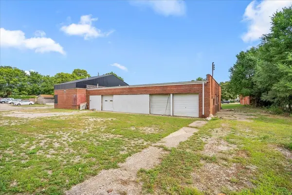 106 E 9 ST #2, Waterloo, IA 50703