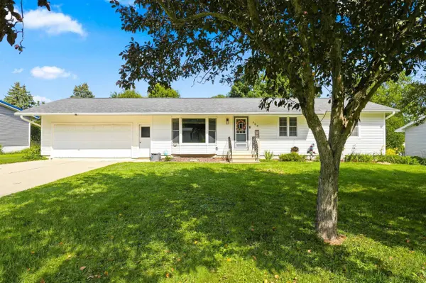 208 Westwood DR, Strawberry Point, IA 52076