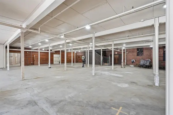 200-212 Sycamore ST, Waterloo, IA 50703
