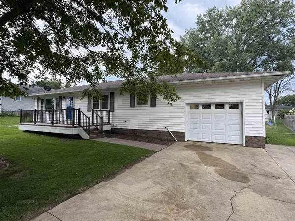 726 Southhaven DR, Monticello, IA 52310