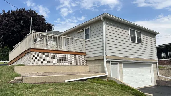 306 N Maryville ST, Calmar, IA 52132