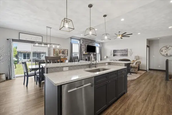 400 Allison AVE, Laporte City, IA 50651