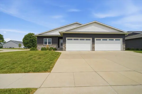 400 Allison AVE, Laporte City, IA 50651