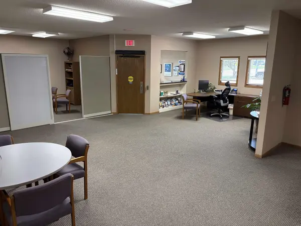 611 Ansborough AVE, Waterloo, IA 50701
