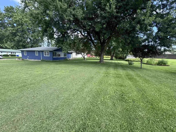947 1st Ave SE, Oelwein, IA 50662