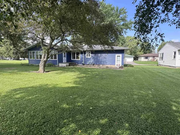 947 1st Ave SE, Oelwein, IA 50662
