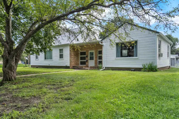 1052 Dundee AVE, Waterloo, IA 50701